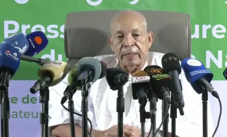 عاجل: موسى فال يعلن رفع جلسات الحوار التمهيدية لـ "تعميق التشاور" 