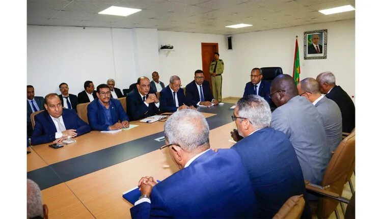 وزير الزراعة يدعو لتسريع تنفيذ المشاريع وتعزيز الأداء في القطاع