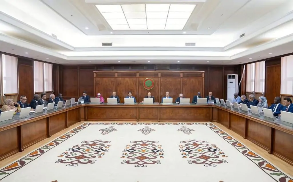 مجلس الوزراء يصادق على مراسيم جديدة في الصيدلة ويحدد تكلفة الحج لموسم 2027