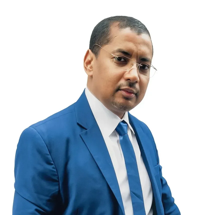 ولاي ولد أب ولد أكيك