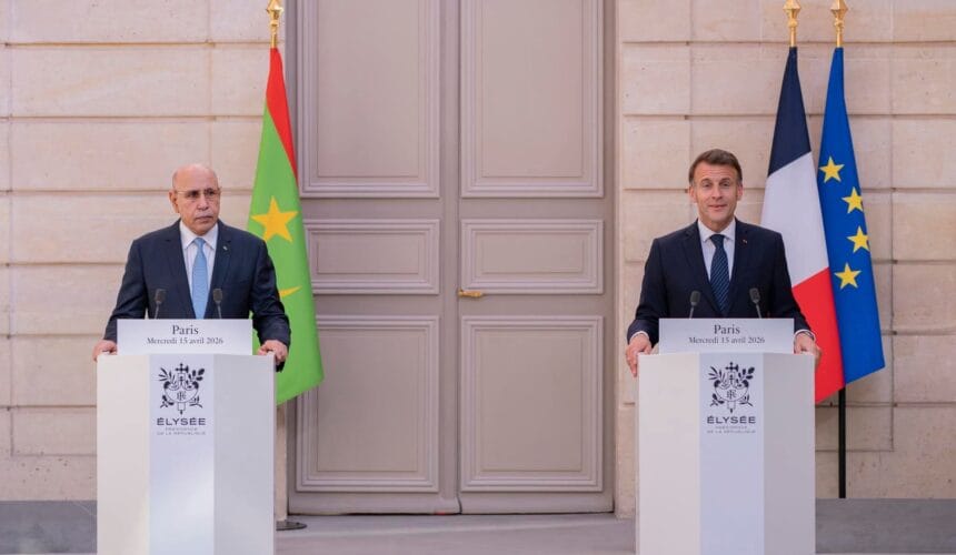 الرئيس الموريتاني محمد ولد الشيخ الغزواني ونظيره الفرنسي إيمانويل ماكرون