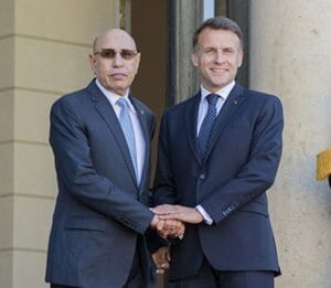 إيمانويل ماكرون ومحمد ولد الشيخ الغزواني